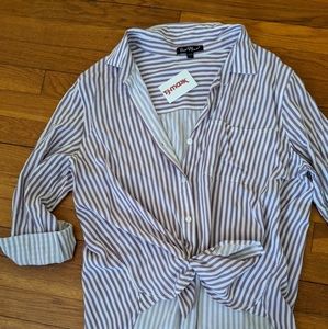 NWT Casual Tie-front Button Up